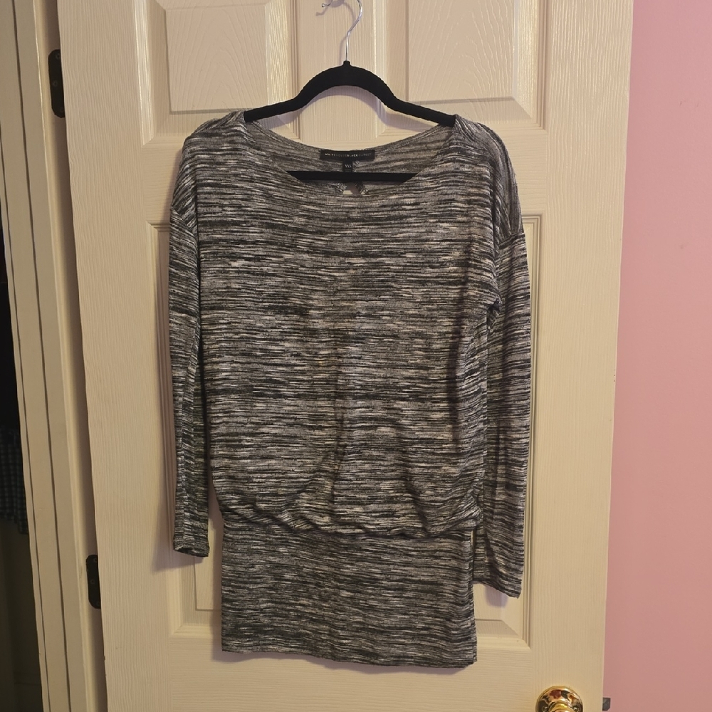 White House Black‎ Market Charcoal Knit Top